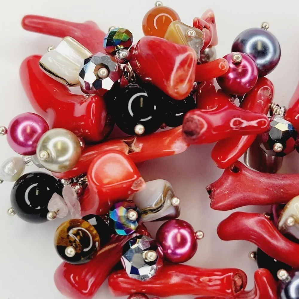 Red Coral Beads Bracelet with Pearls and multicolored Round Beads - Picture 6 of 11